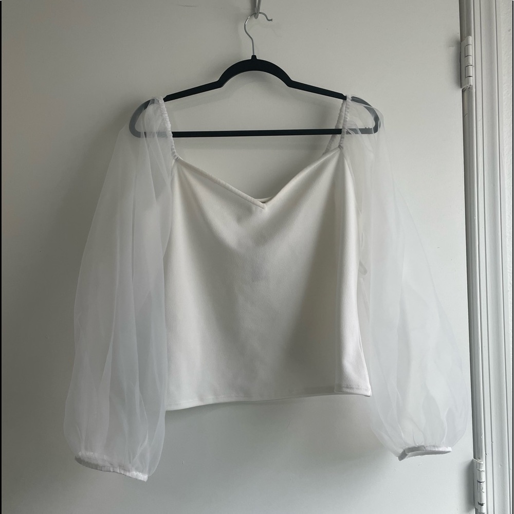 Express Puffy Sleeve Top